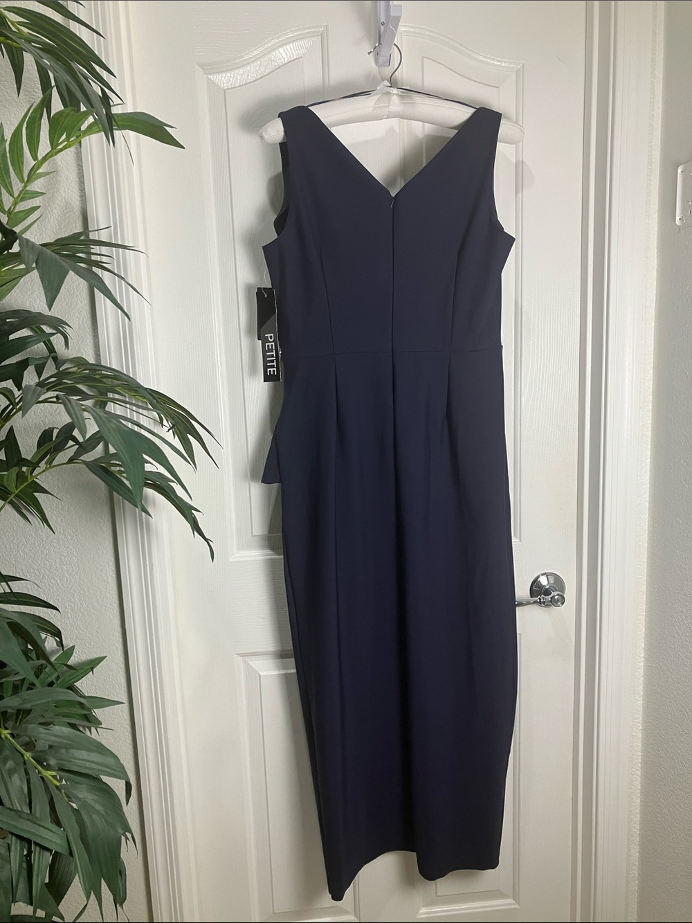 PETITE AVA SLEEVELESS CONTOUR GOWN Petite Long Sleeveless Contour Sheath Gown wi - Picture 5 of 11